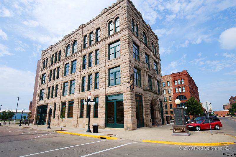 20080717_112849 D3-2 P 4200x2800.jpg - Marker.  Historic 4th Street, central city, Sioux City.  Lewis and Clark came through here in 1804